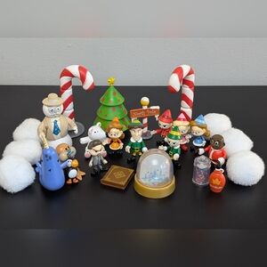 Jakks Elf Movie Cake Topper Christmas Decorations / Claymation Style Toy Figures